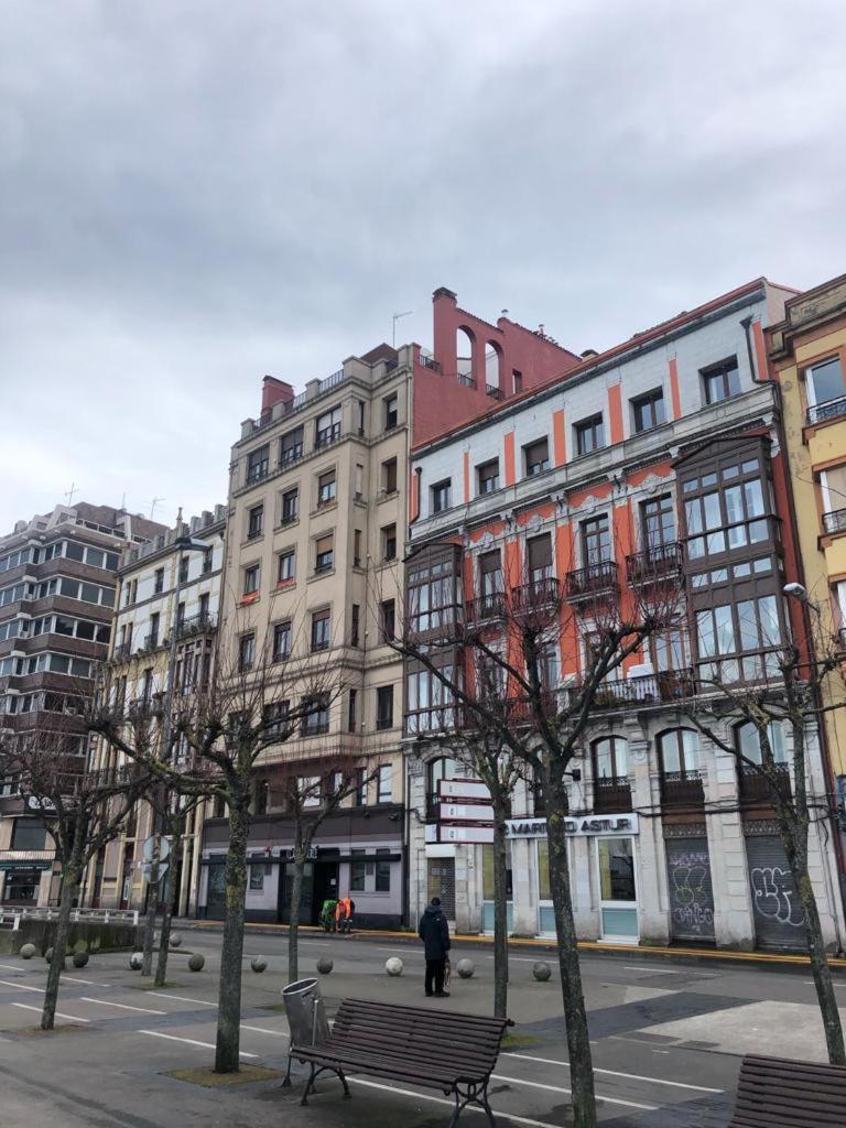 El Amarre - Navega En El Camarote De Un Navio Con Historia - Grupo Querbes Lejlighed Gijón Eksteriør billede